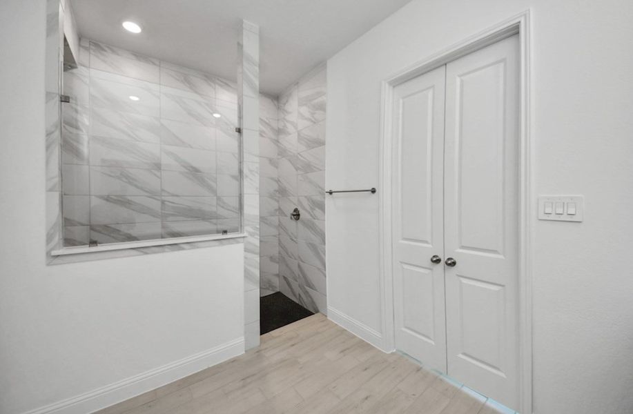 Messina Primary Bathroom