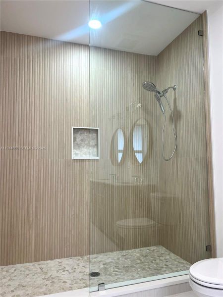 Main Bathroom shower