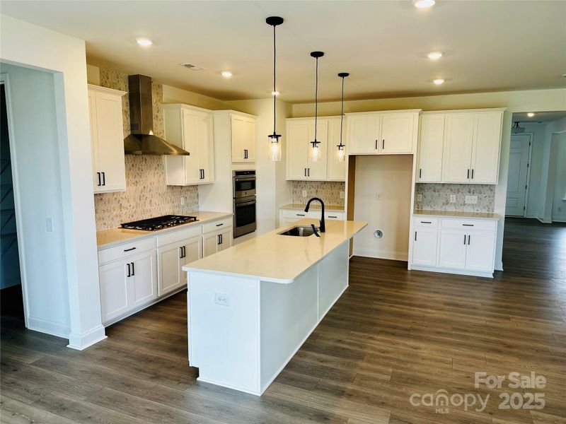 1102 Sugar Creek Road ~ Ready Now! 1102 Sugar Creek Road ~ Ready Now!