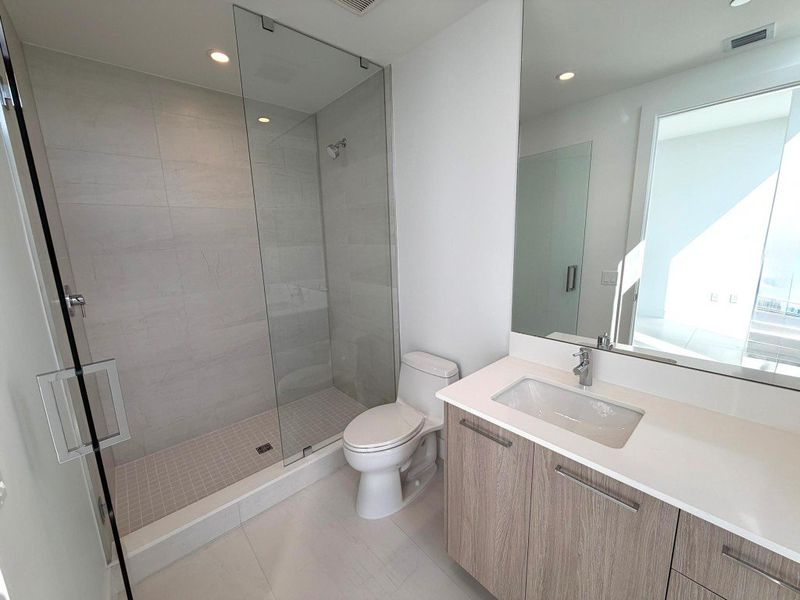 Guest suite bathroom