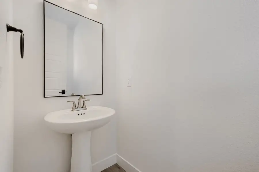 7923 Polson - Powder Bathroom
