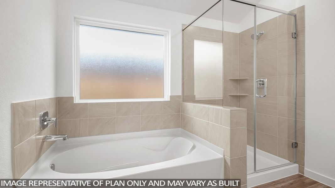 Furnished interior view inside a new home in Silverthorne, Conroe (Image 7).