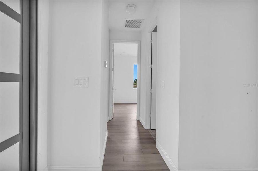 Spacious, unfurnished interior of a new home in , Okeechobee (Image 19).