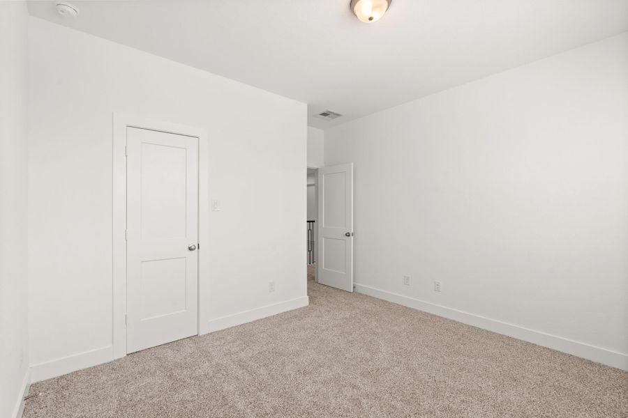 Spacious, unfurnished interior of a new home in Elyson, Katy (Image 29).