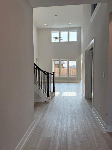 Spacious, unfurnished interior of a new home in Tompkins Reserve, Katy (Image 4). Spacious, unfurnished interior of a new home in Tompkins Reserve, Katy (Image 4).