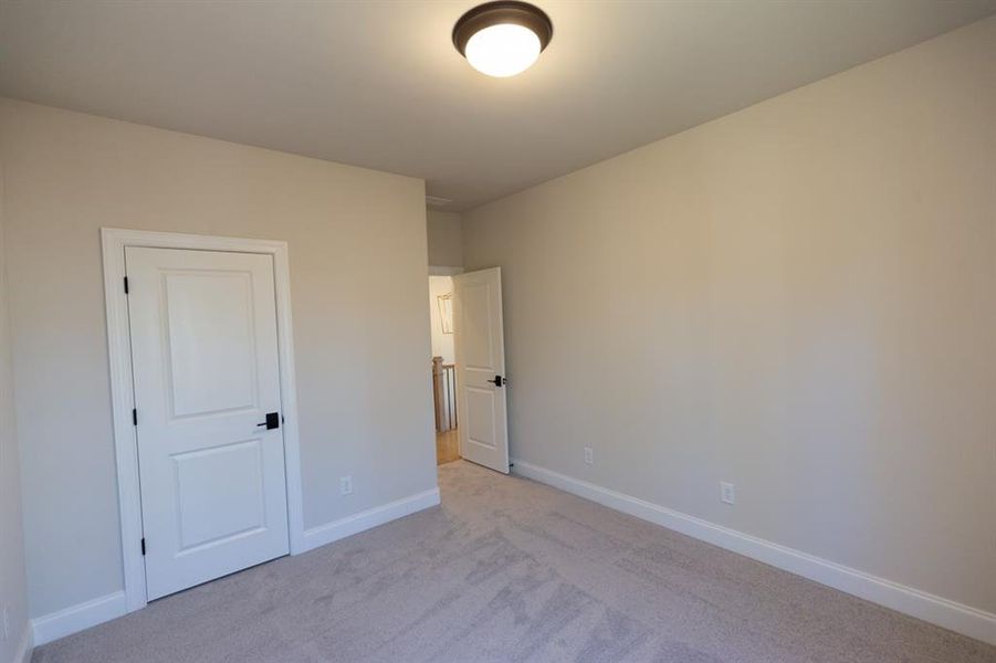 Spacious, unfurnished interior of a new home in Bellmoore Park, Johns Creek (Image 27).
