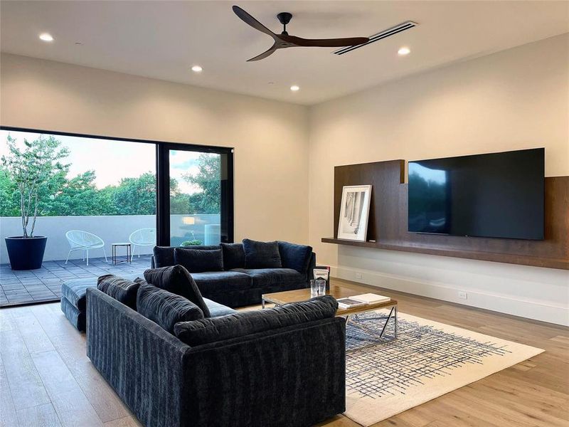 Furnished interior view inside a new home in , Dallas (Image 12).
