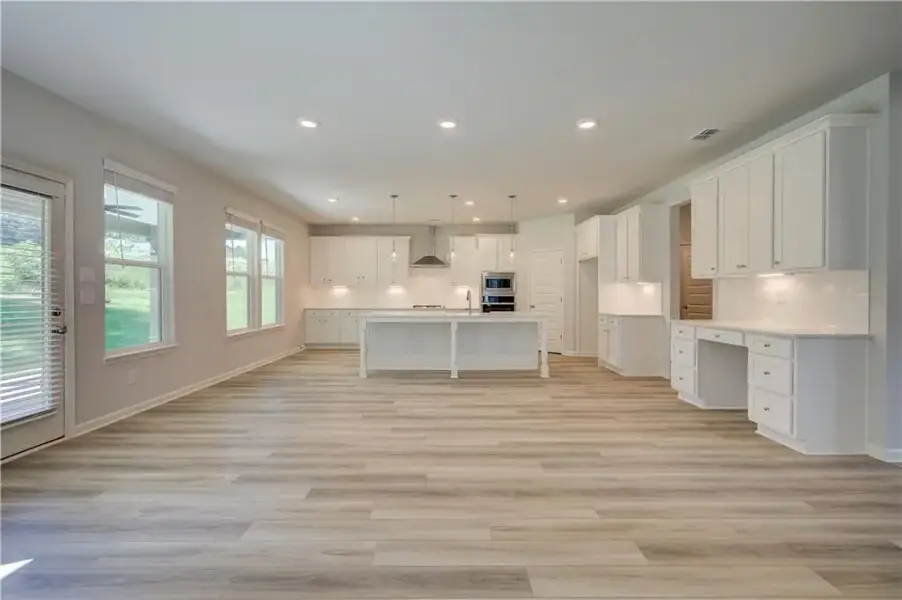 Spacious, unfurnished interior of a new home in Grandview at Millers Mill, Stockbridge (Image 21).