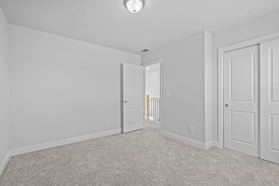 Spacious, unfurnished interior of a new home in Sparrow Creek, Boiling Springs (Image 23). Spacious, unfurnished interior of a new home in Sparrow Creek, Boiling Springs (Image 23).