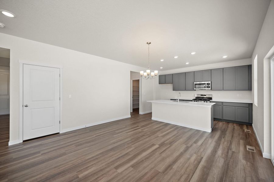 Spacious, unfurnished interior of a new home in Aspen Ranch, Fountain (Image 25).