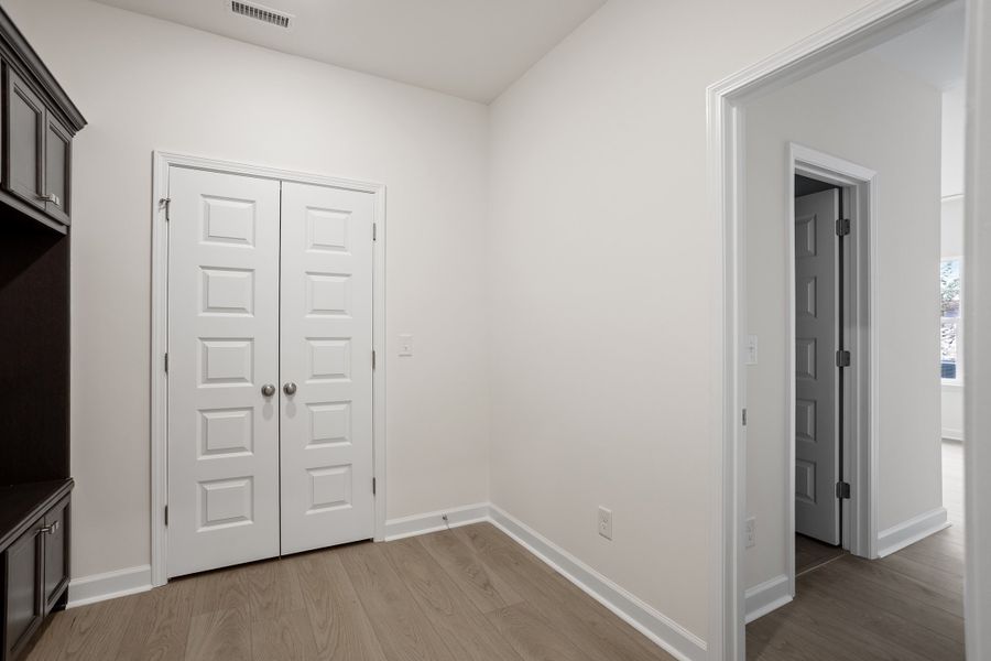 Spacious, unfurnished interior of a new home in Georgias Landing, Raleigh (Image 22).