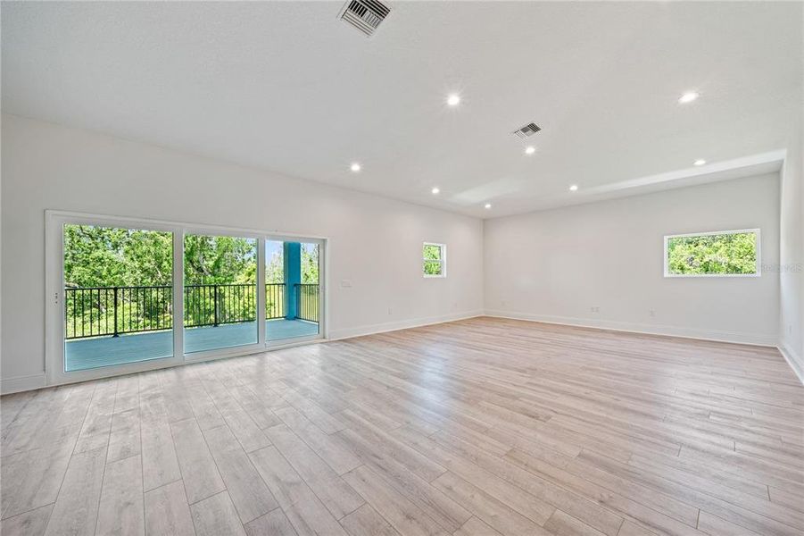 Spacious, unfurnished interior of a new home in , Tarpon Springs (Image 10). Spacious, unfurnished interior of a new home in , Tarpon Springs (Image 10).