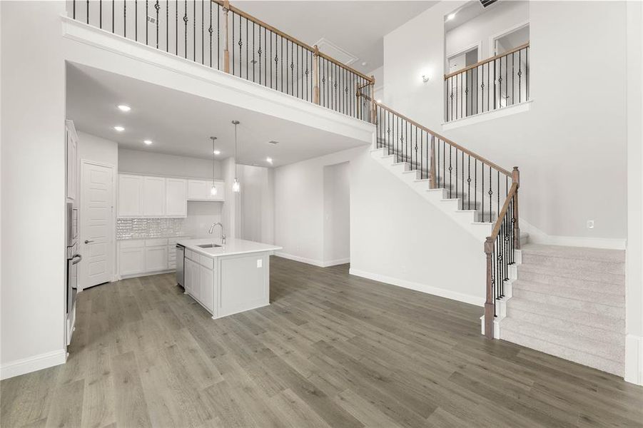 8917 Cisco-Dining-2 8917 Cisco-Dining-2