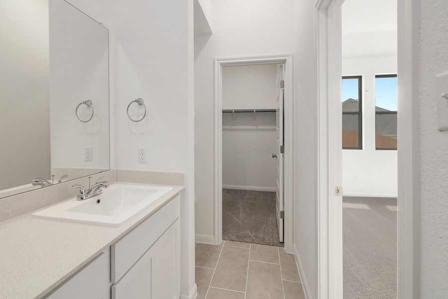 Furnished interior view inside a new home in Trinity Ranch, Elgin (Image 11).