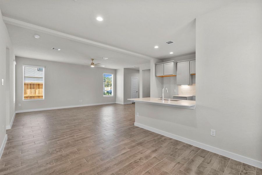 Spacious, unfurnished interior of a new home in Cypresswood Landing, Humble (Image 30).