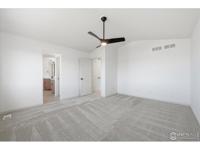 Spacious, unfurnished interior of a new home in , Windsor (Image 14).