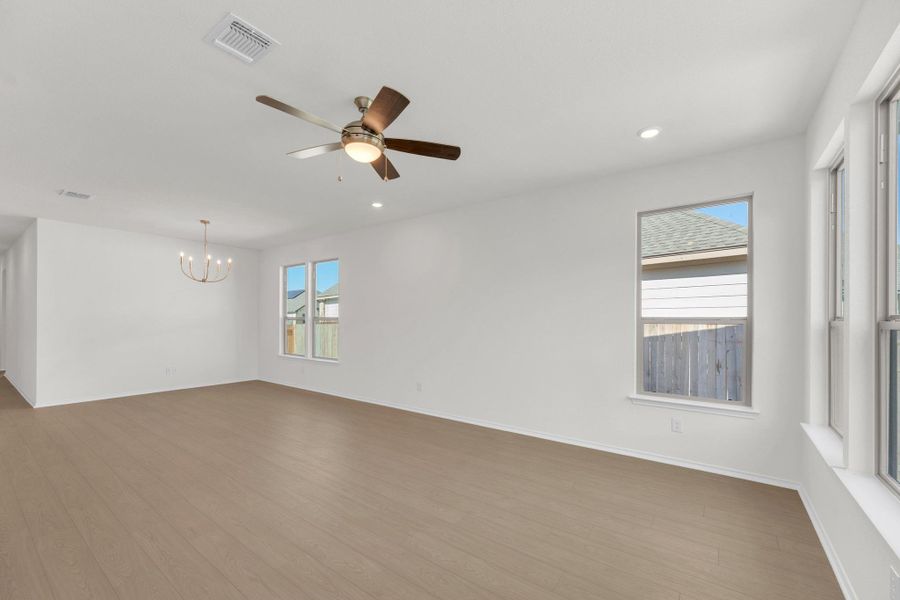 Spacious, unfurnished interior of a new home in Retreat at San Gabriel, Georgetown (Image 26).