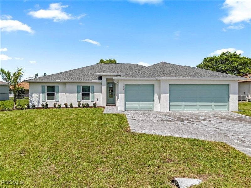 Image 33 of a home in Cape Coral.