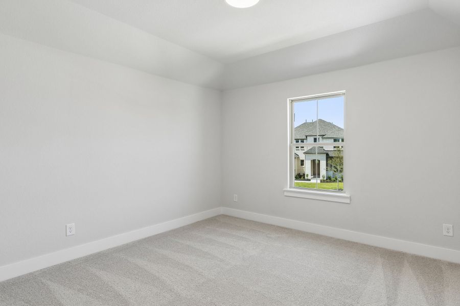 Spacious, unfurnished interior of a new home in Painted Tree Lakeside, McKinney (Image 30).