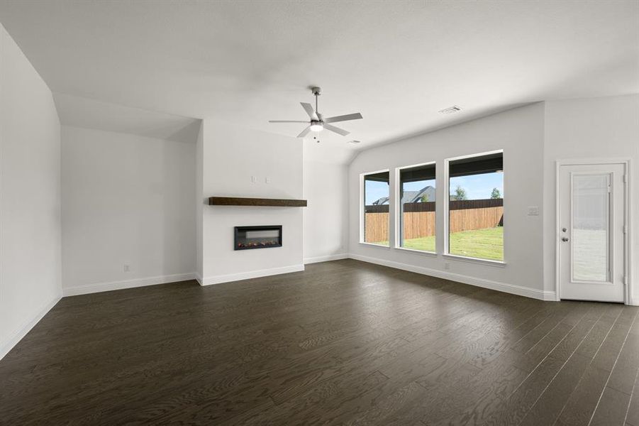 220 Pine Leaf- Living Room-1 220 Pine Leaf- Living Room-1