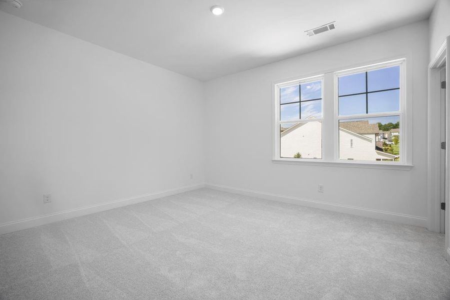 Spacious, unfurnished interior of a new home in Bailey Fence, Dacula (Image 35).