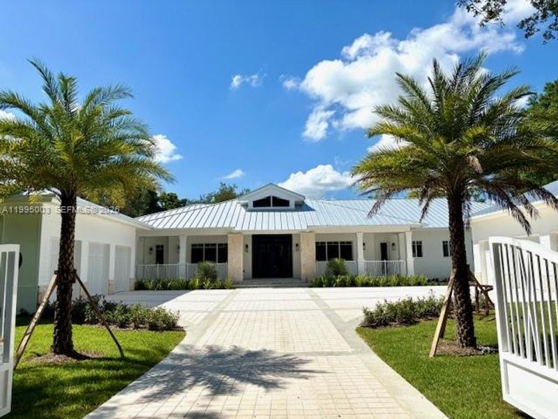 Community amenities in , Pinecrest (Image 46).