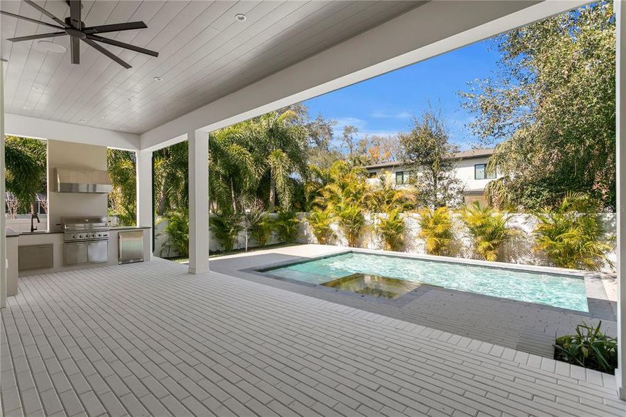Exterior details and patio area of a home in , Tampa (Image 38).