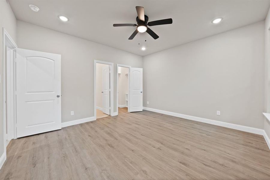Spacious, unfurnished interior of a new home in , Cleburne (Image 21).