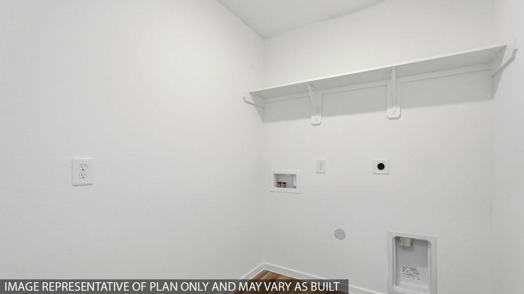 Spacious, unfurnished interior of a new home in Cypress Green, Tomball (Image 21).