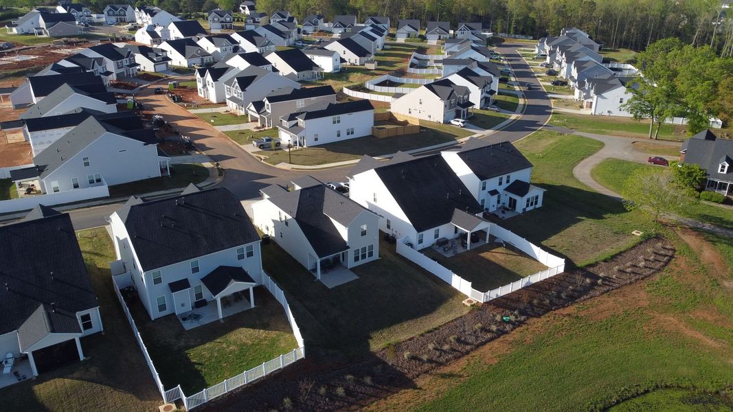 Image 19 of a home in Crown Pointe.