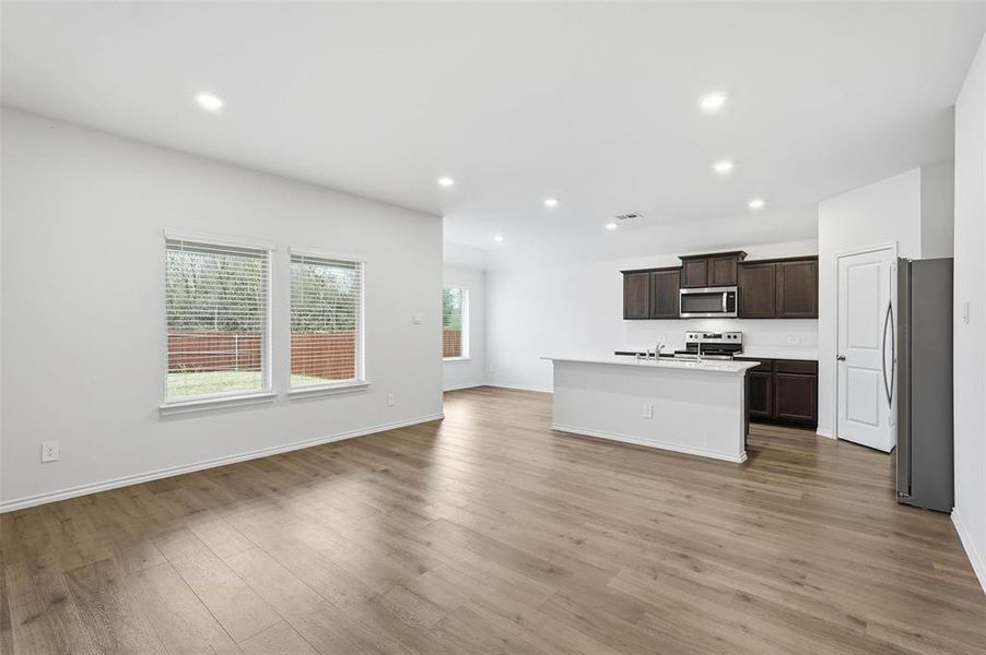 Spacious, unfurnished interior of a new home in , Princeton (Image 18).