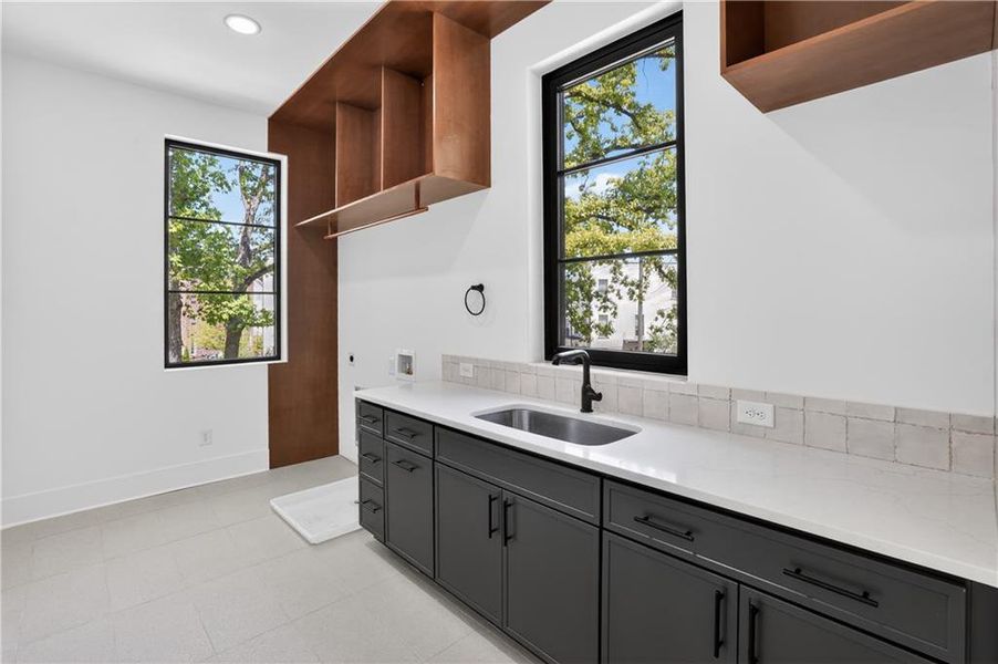 Furnished interior view inside a new home in , Alpharetta (Image 16).