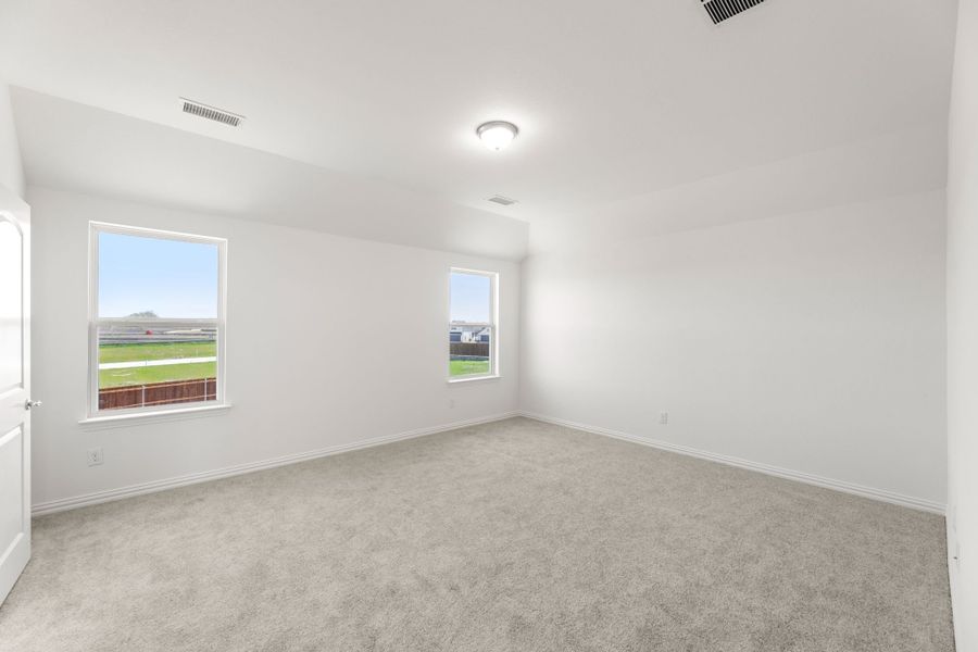 Representative unfurnished interior of a home built from the Kingston by UnionMain Homes in Elevon, Lavon (Image 17).