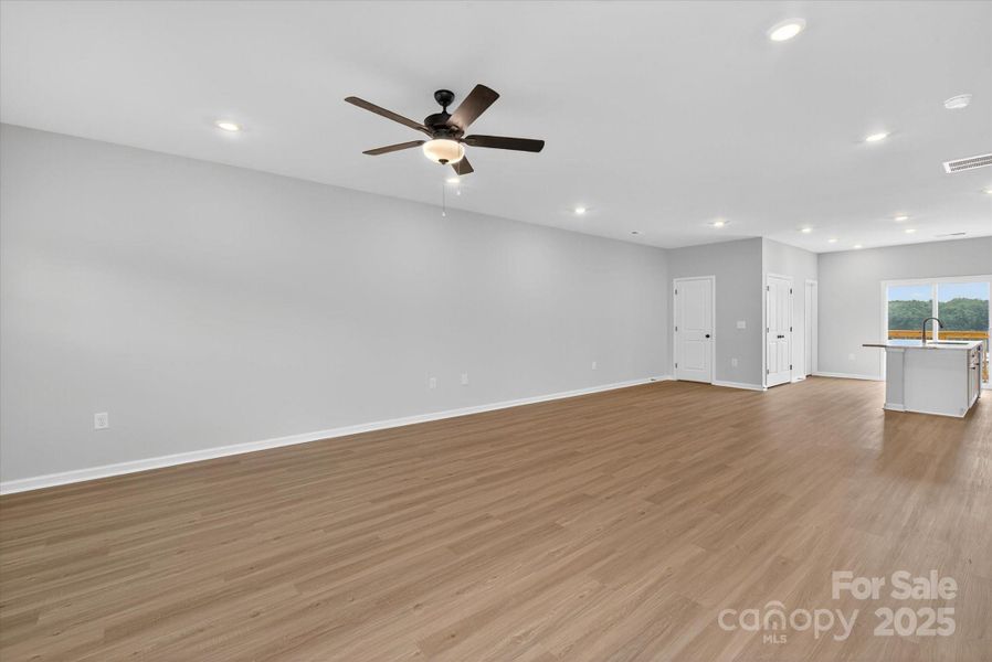 Spacious, unfurnished interior of a new home in Rhyne Court, Gastonia (Image 16).