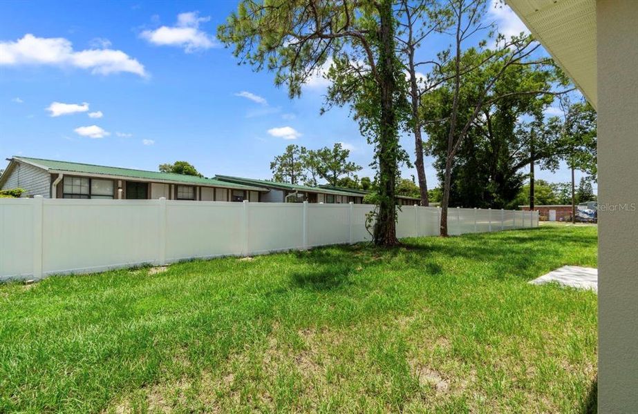 Exterior details and patio area of a home in , Tampa (Image 17).