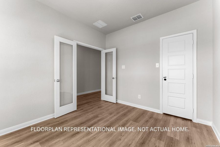 Spacious, unfurnished interior of a new home in Verano Farms, San Antonio (Image 19).
