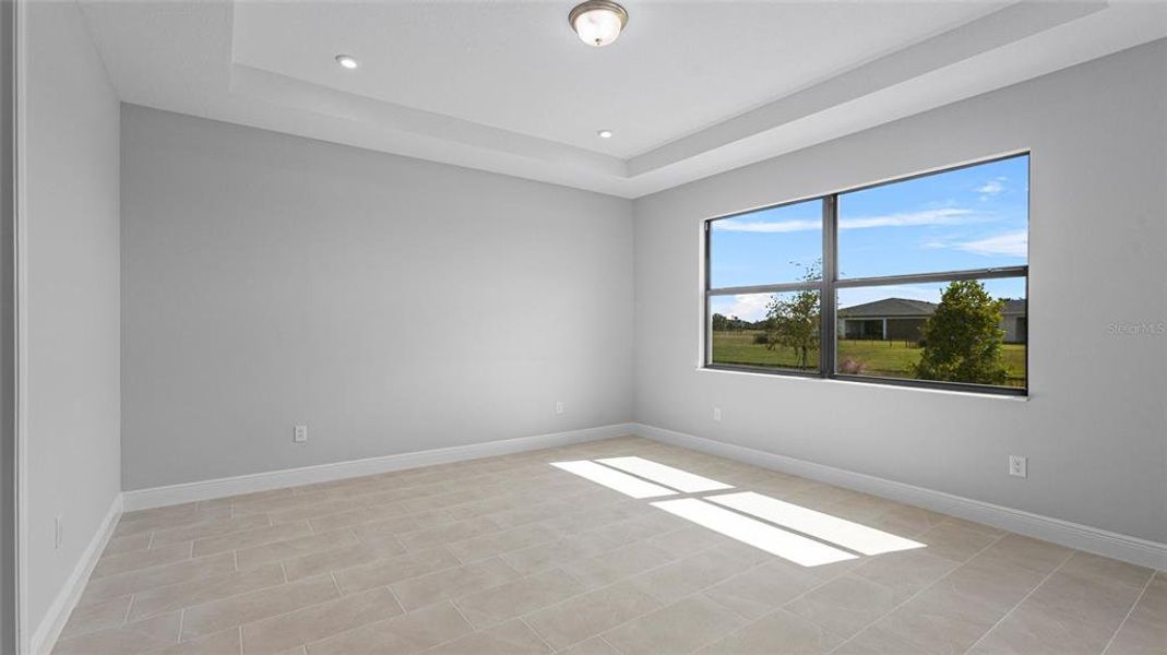 Spacious, unfurnished interior of a new home in Woodland Preserve, Parrish (Image 21).