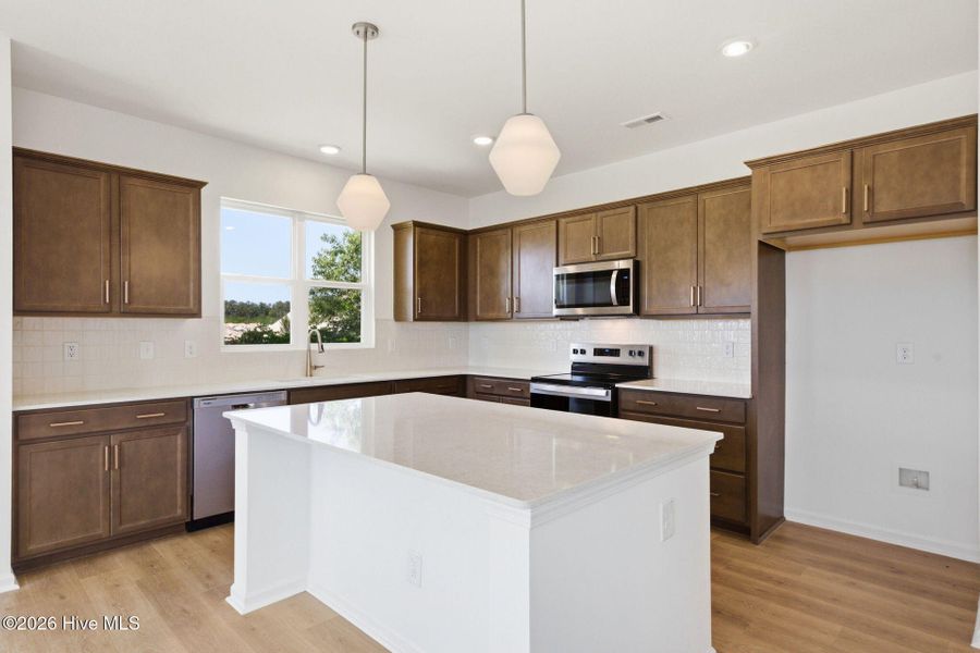 Furnished interior view inside a new home in Sandy Springs, Aberdeen (Image 7).