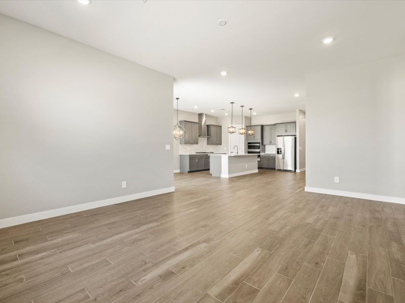 Spacious, unfurnished interior of a new home in Abel Ranch Signature Series, Goodyear (Image 8).
