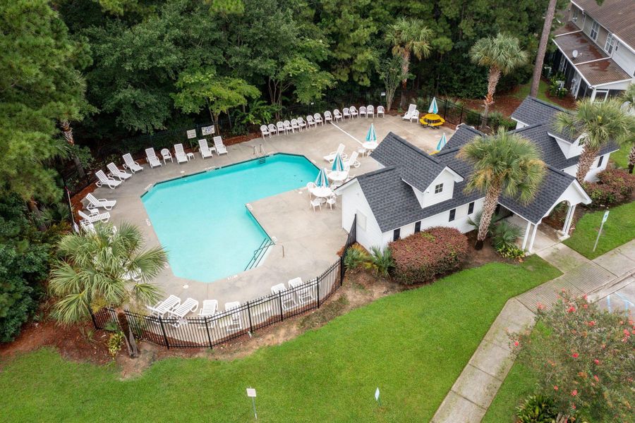 Community amenities in Lakeview Commons, Goose Creek (Image 55).