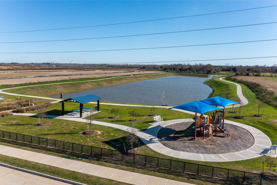Community amenities in Bay Creek, Baytown (Image 26).
