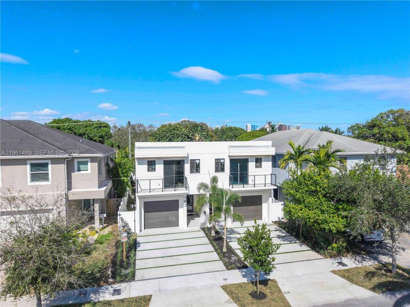 Front exterior of a new home in , Fort Lauderdale, FL, highlighting curb appeal (Image 29).