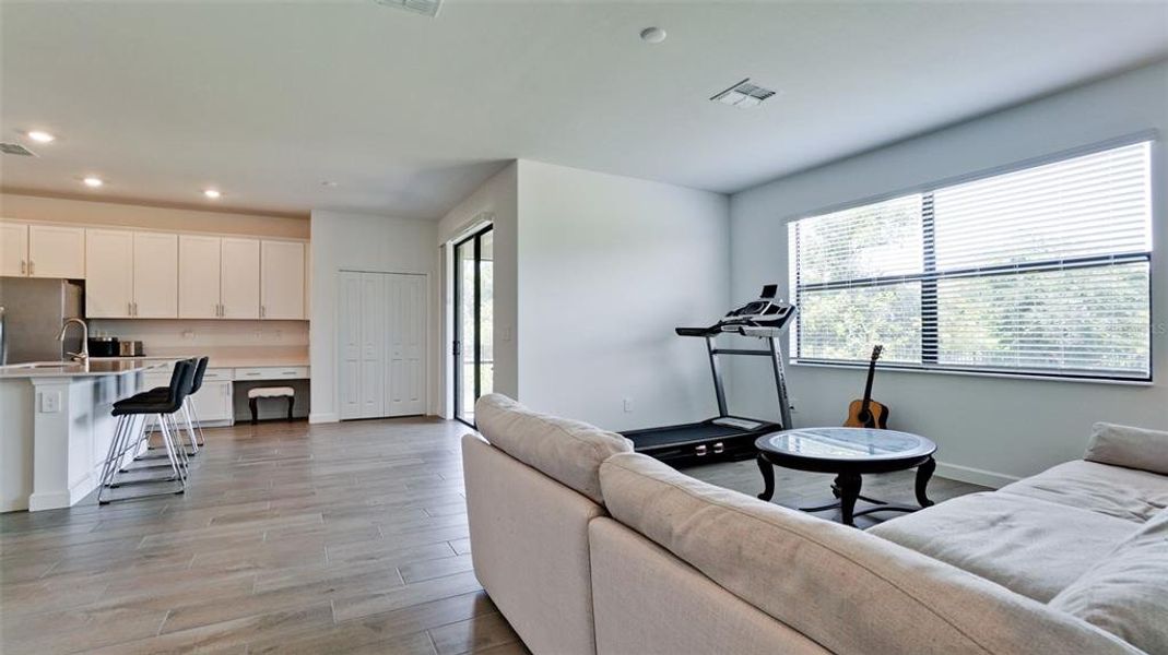 Furnished interior view inside a new home in , Bradenton (Image 8).