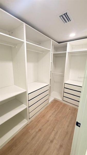 Spacious, unfurnished interior of a new home in , Ocklawaha (Image 37).