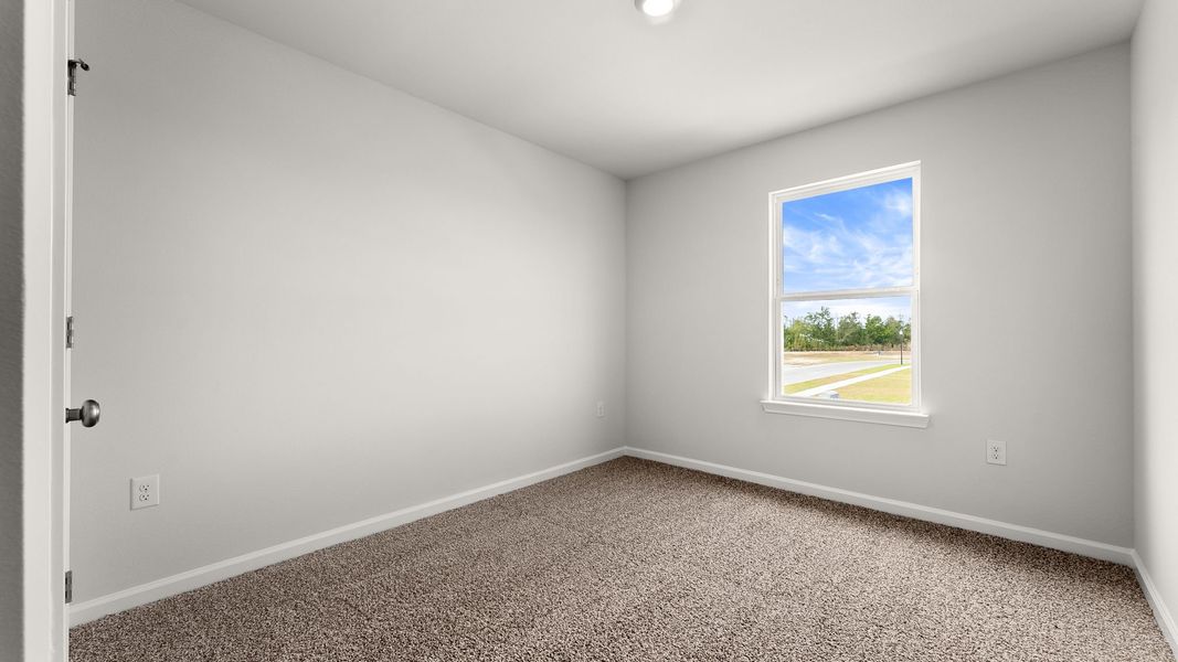 Spacious, unfurnished interior of a new home in Hodges Bayou Plantation, Panama City (Image 32).
