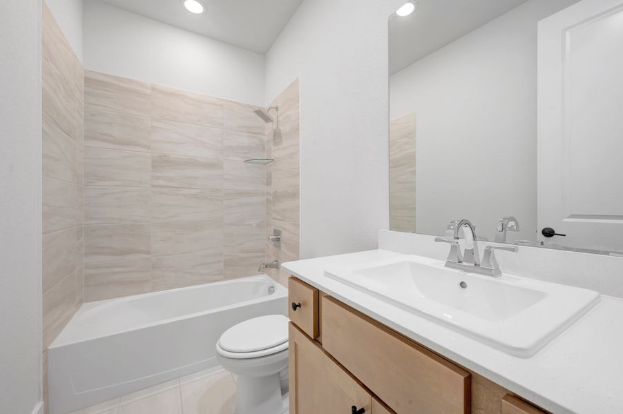 Furnished interior view inside a new home in Treeline, Justin (Image 10).