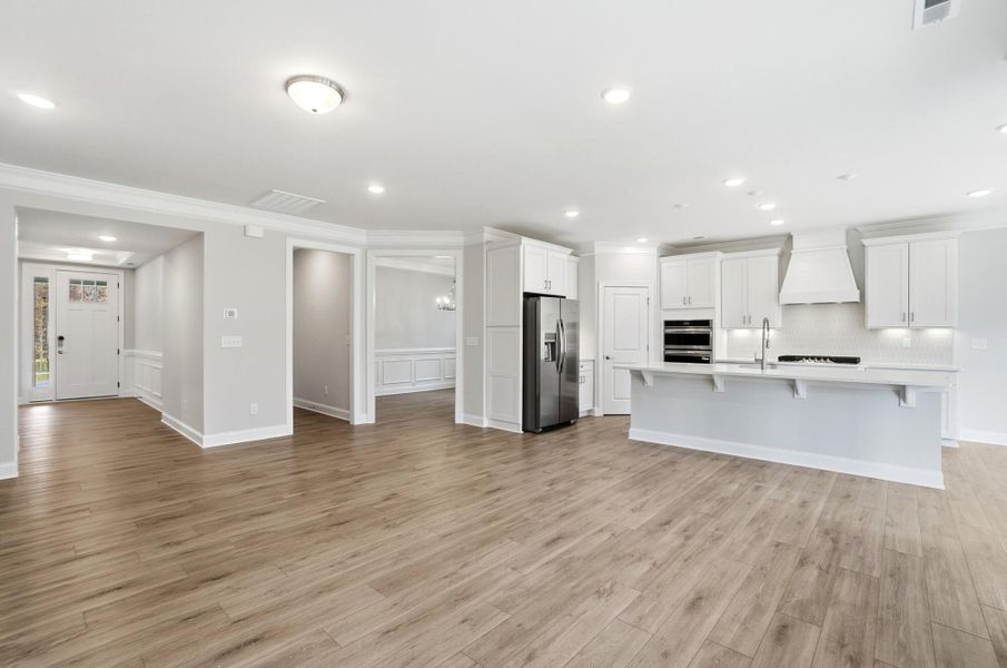 Spacious, unfurnished interior of a new home in Rone Creek, Waxhaw (Image 47).