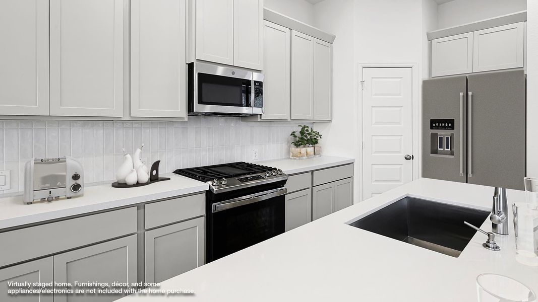 Representative furnished interior of a home built from the 1593W by Perry Homes in The Woodlands Hills 40', Willis (Image 5). Representative furnished interior of a home built from the 1593W by Perry Homes in The Woodlands Hills 40', Willis (Image 5).