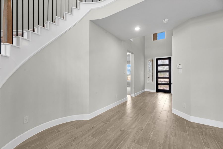 Spacious, unfurnished interior of a new home in Grange - 55', Katy (Image 14).