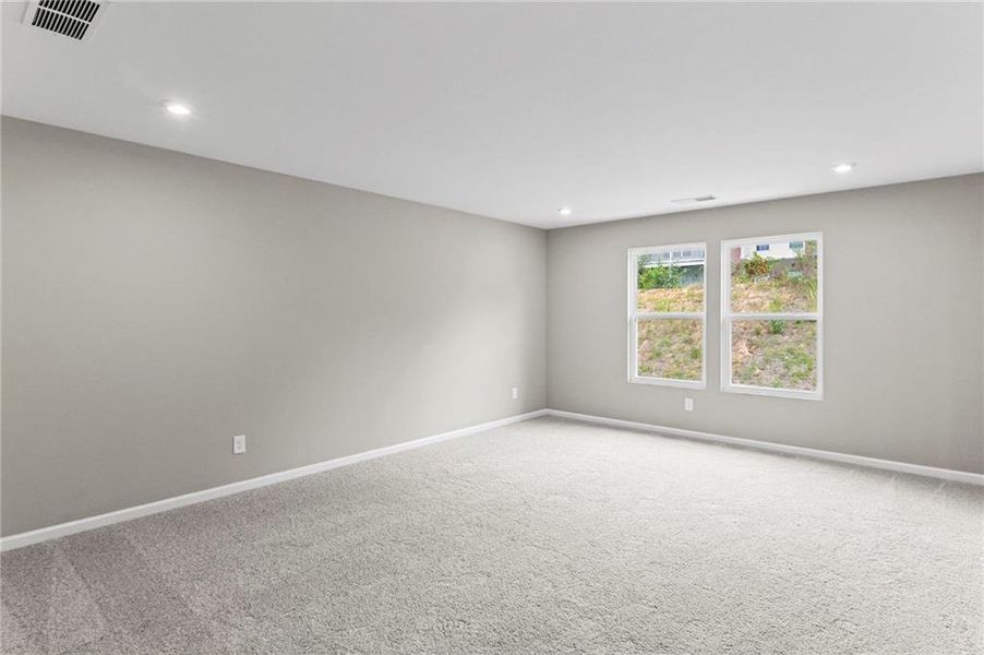 Spacious, unfurnished interior of a new home in Sage Woods, Dallas (Image 30).